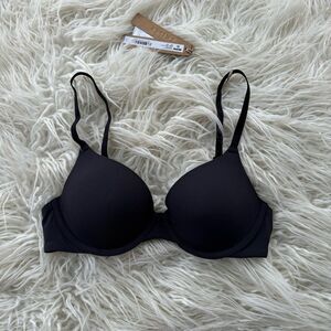 Skims Fits Everybody T-shirt Bra Onyx Size 30C